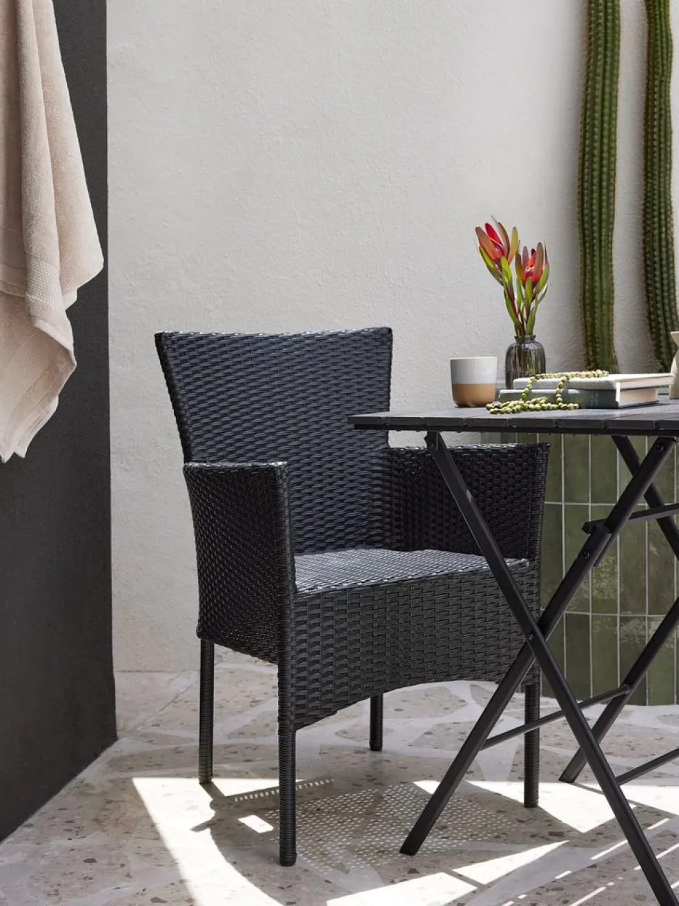 AIDTChaise empilable AIDT noir