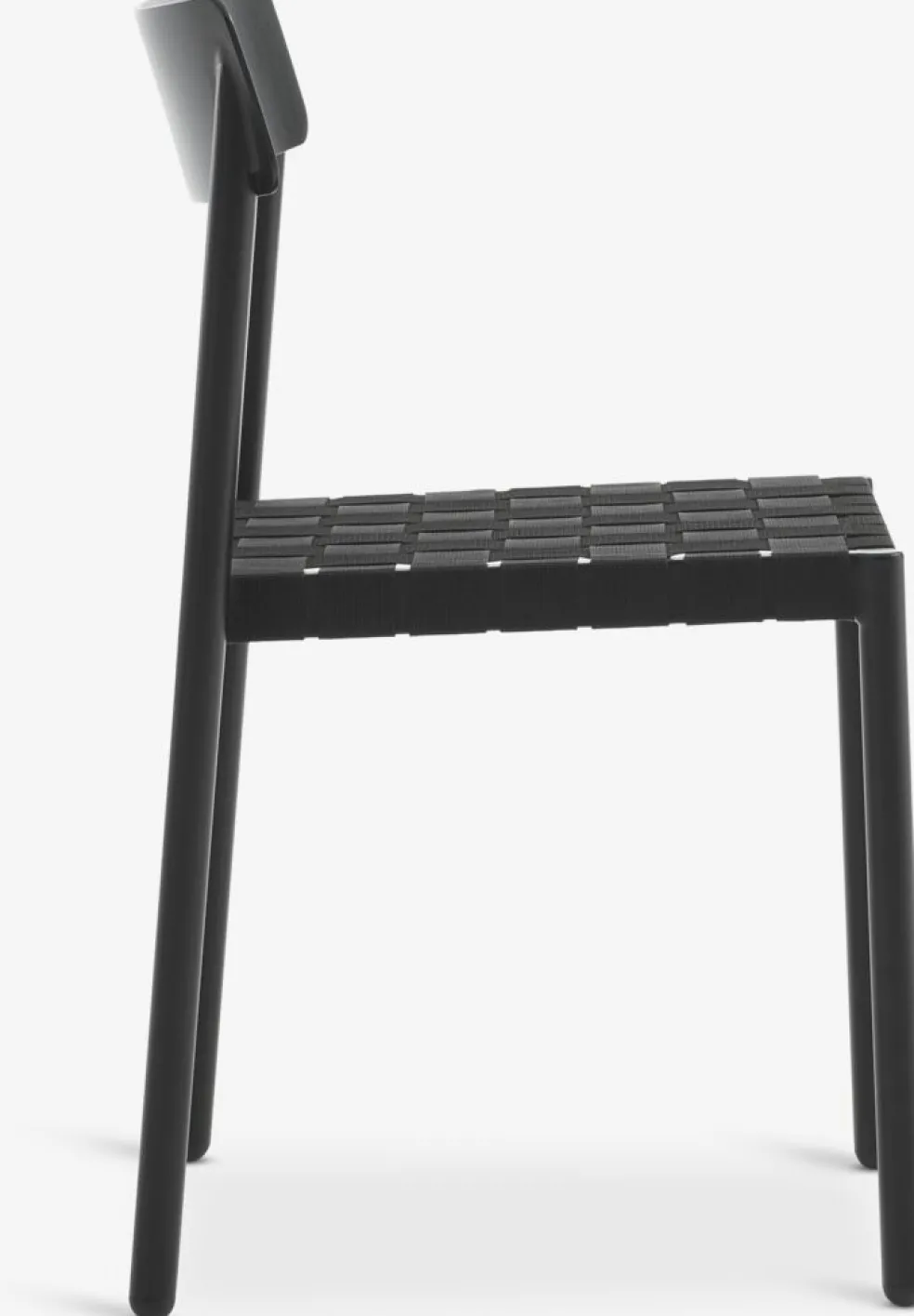 AKTIVEN + HAGLEBUAKTIVEN L118/168 table naturel + 4 HAGLEBU chaises noir