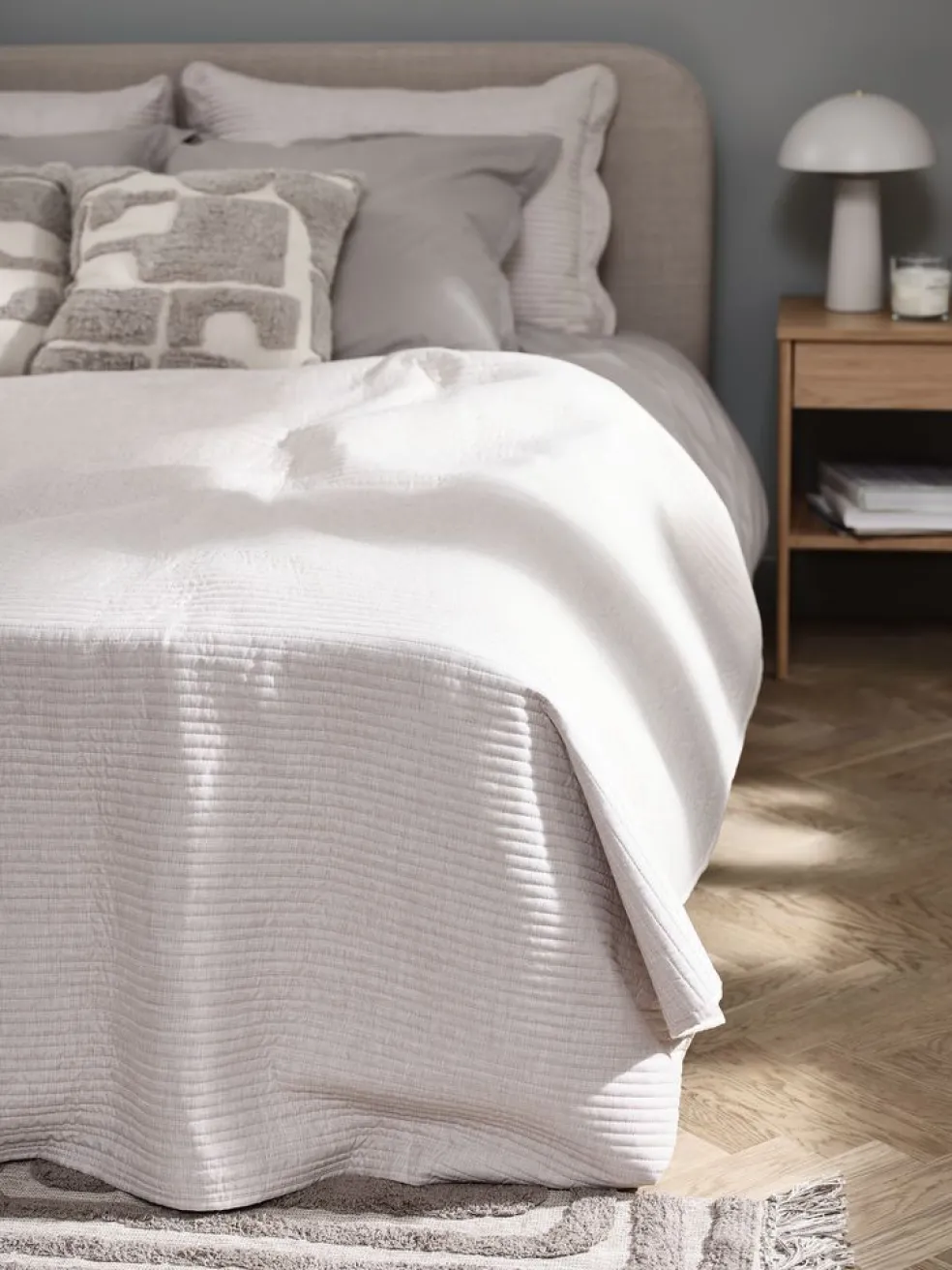 FAGERKLOKKECouvre-lit FAGERKLOKKE 220x240 beige