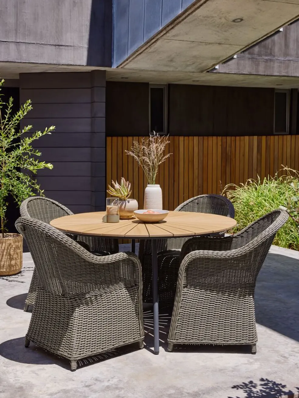 GAMMELBYChaise de jardin GAMMELBY gris