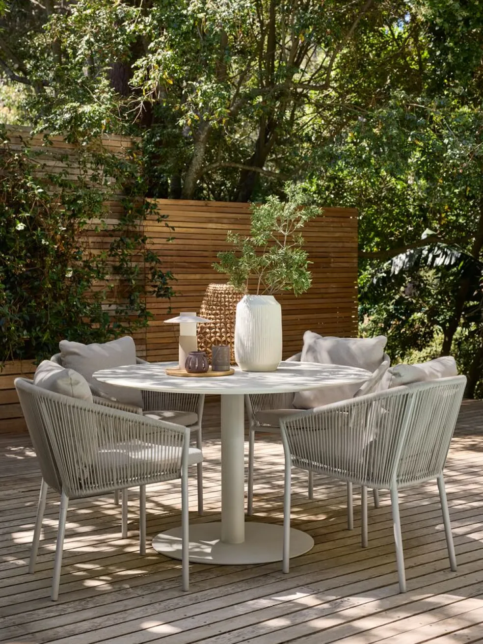 GILJAChaise empilable GILJA séchage rapide beige