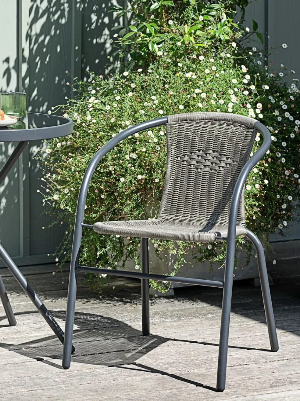GRENAAChaise empilable GRENAA gris