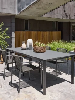 KRISTIANSTADChaise empilable KRISTIANSTAD vert foncé