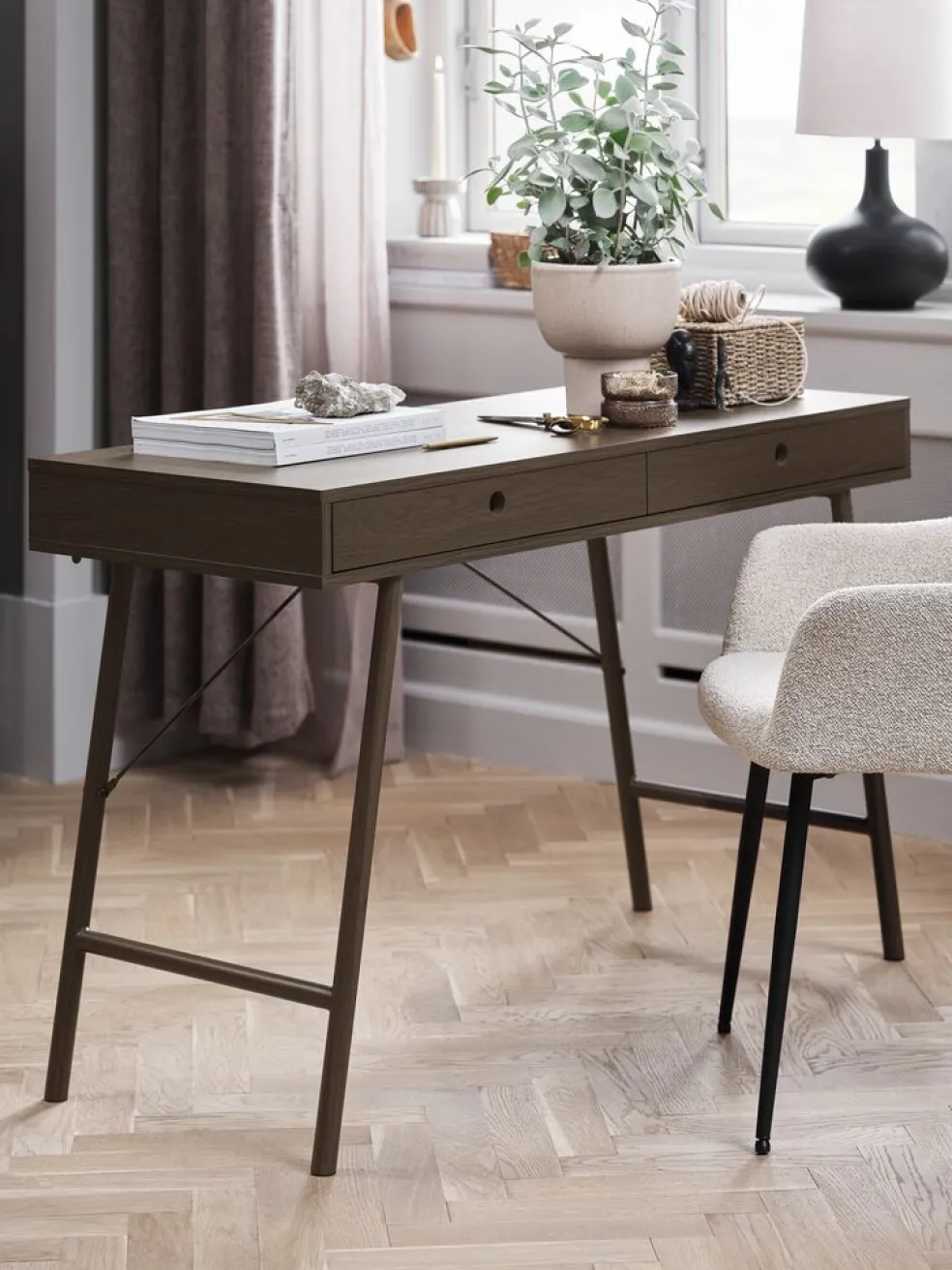 LINDVEDBureau LINDVED 48x120 2 tiroirs coloris chêne foncé
