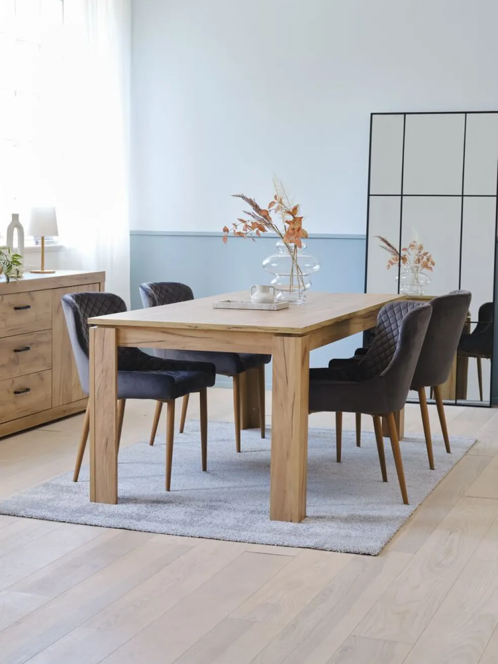 LINTRUP + PEBRINGELINTRUP L190/280 table colo. chêne + 4 PEBRINGE chaises gris