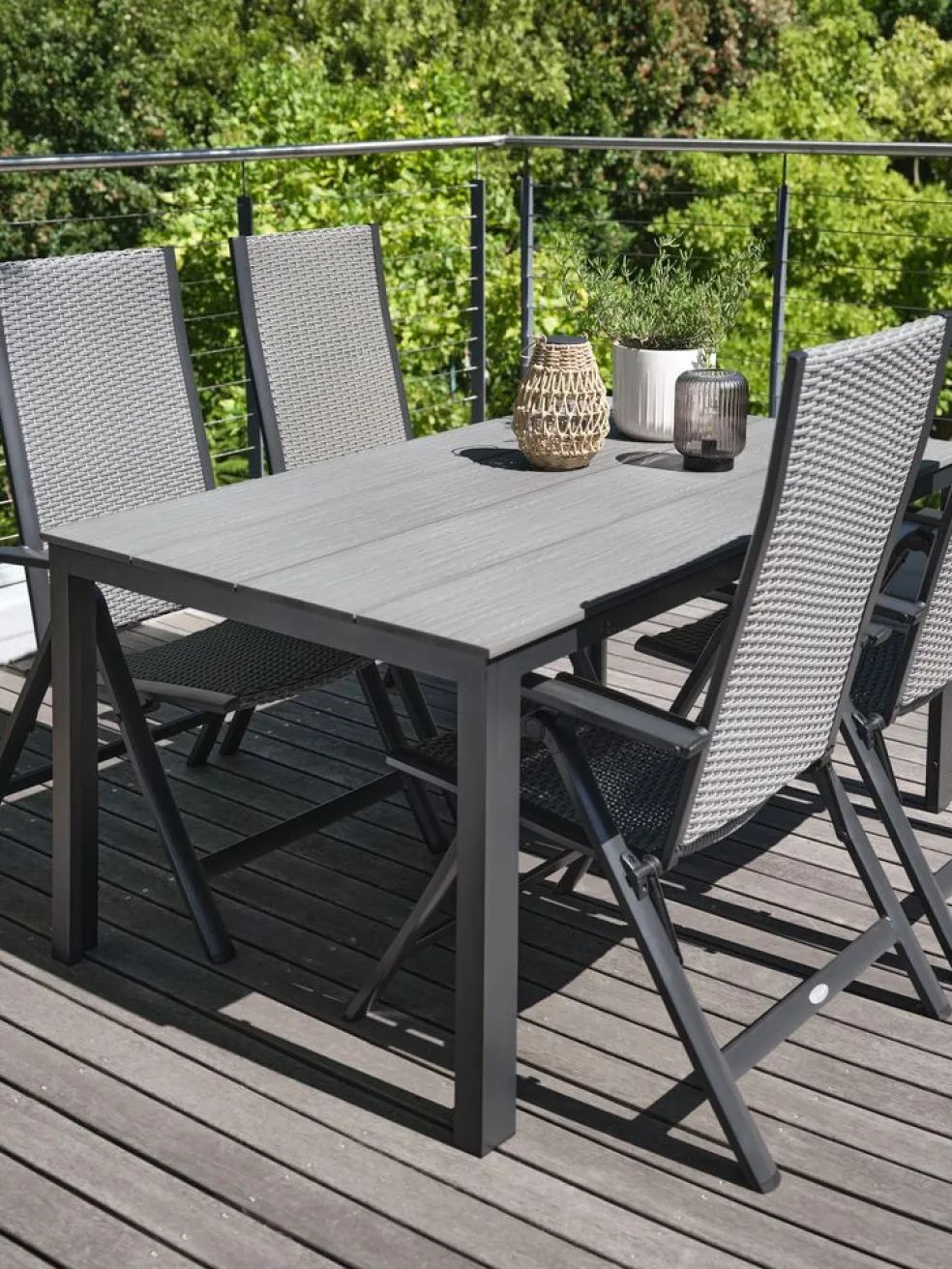 MARIELYSTTable de jardin MARIELYST l90xL150 gris