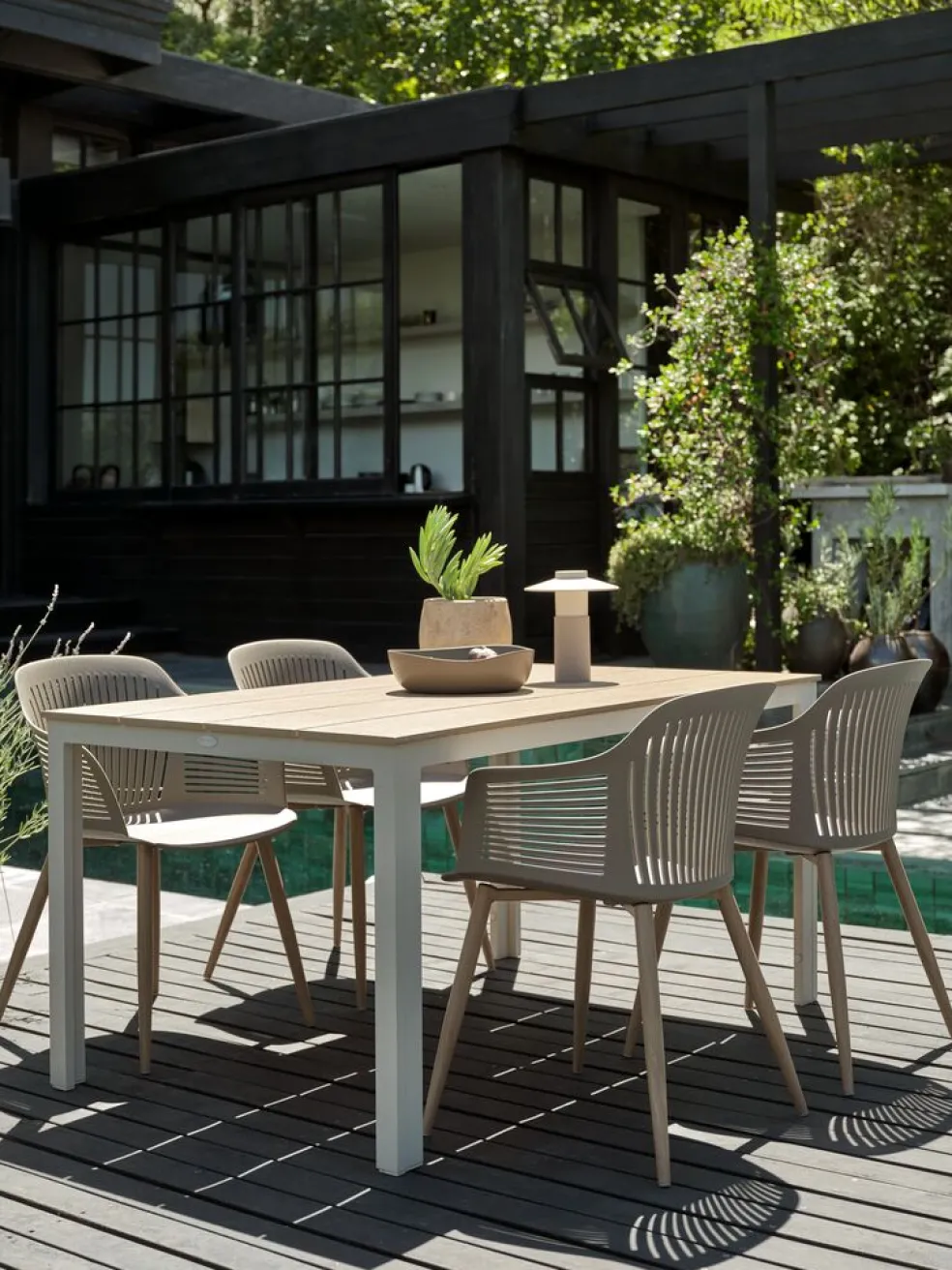 MARIELYSTTable de jardin MARIELYST l90xL150 beige