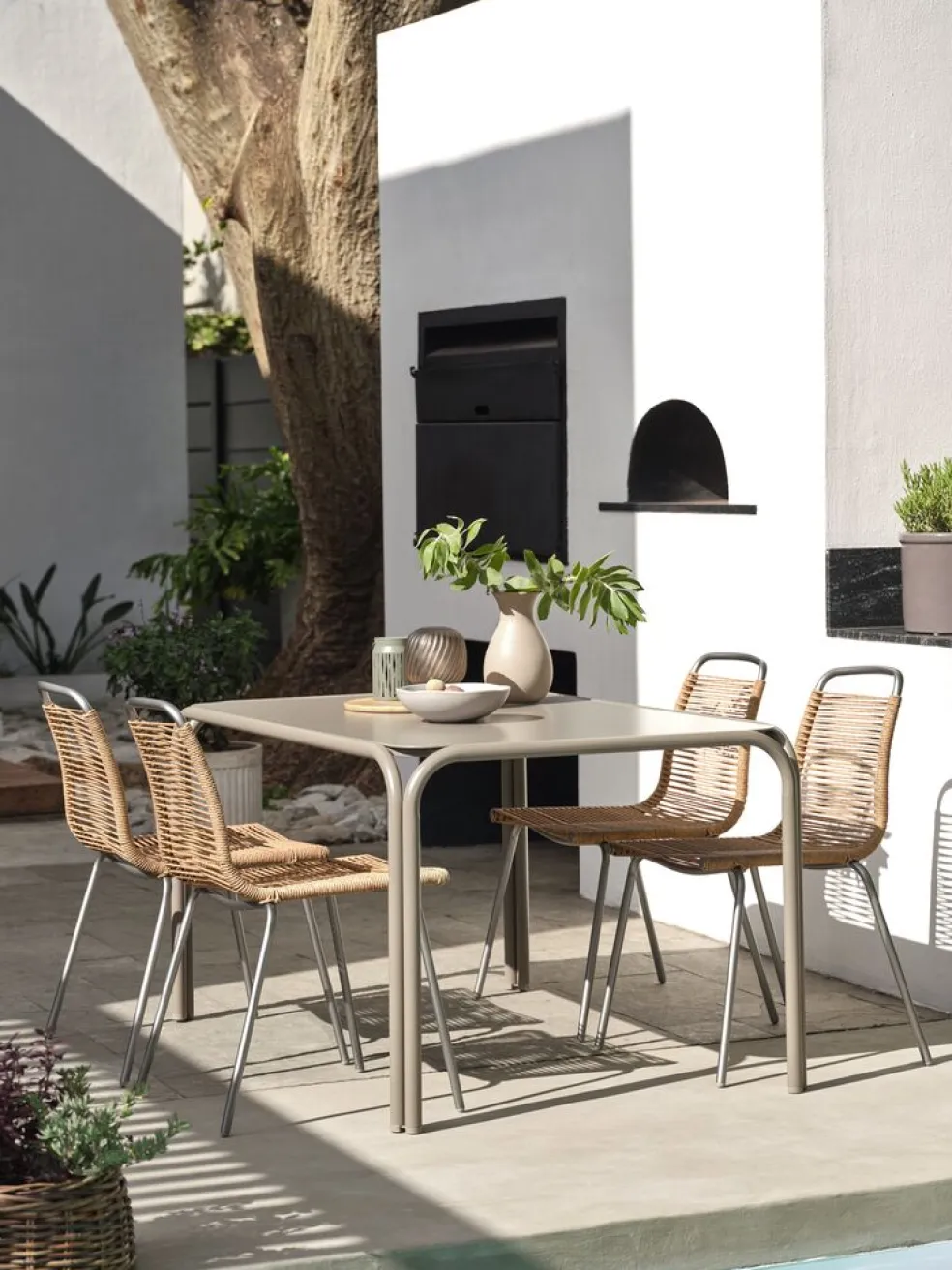 RAUMATable de jardin RAUMA l90xL140 sable foncé
