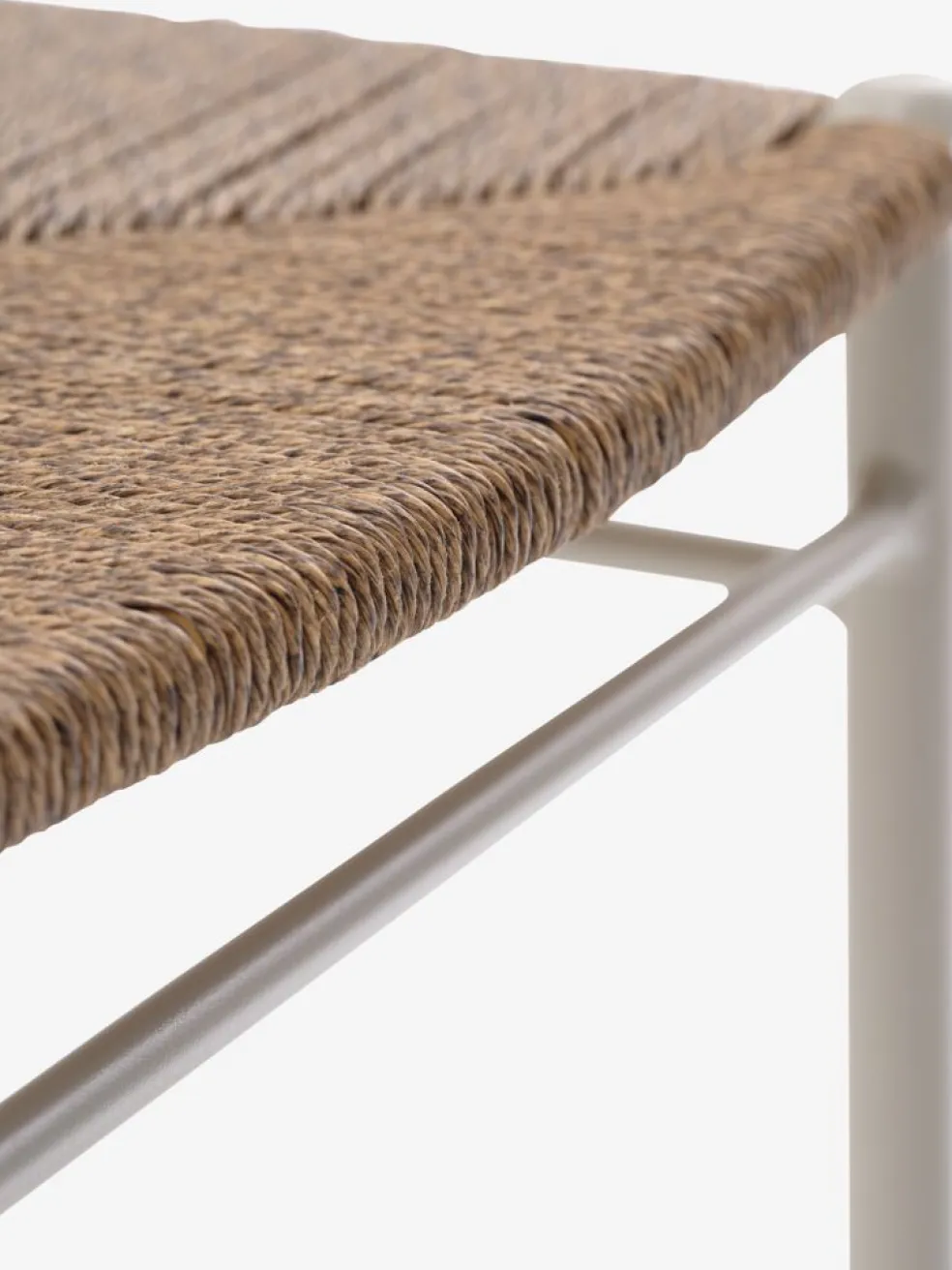 SANDVIG + TAGMARKSANDVIG Ø120 table + 4 TAGMARK chaiess beige