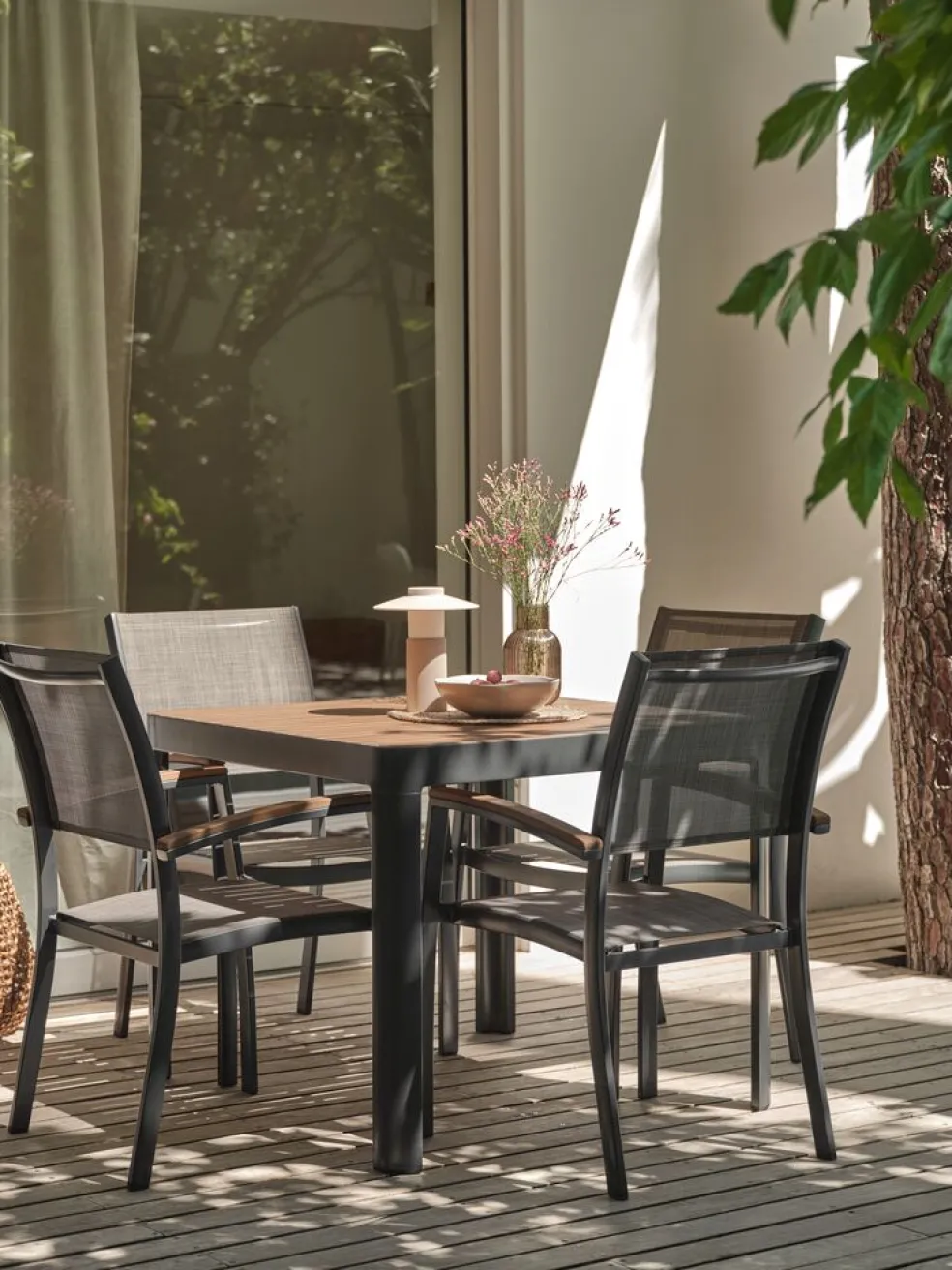 SIRDALChaise empilable SIRDAL gris