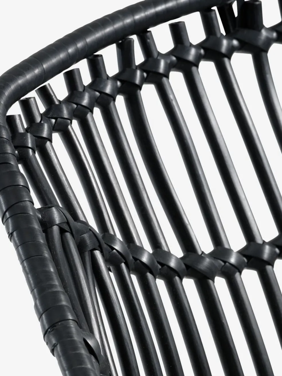SONNERUP + ILDERHUSESONNERUP L215 table gis + 4 ILDERHUSE chaises noir
