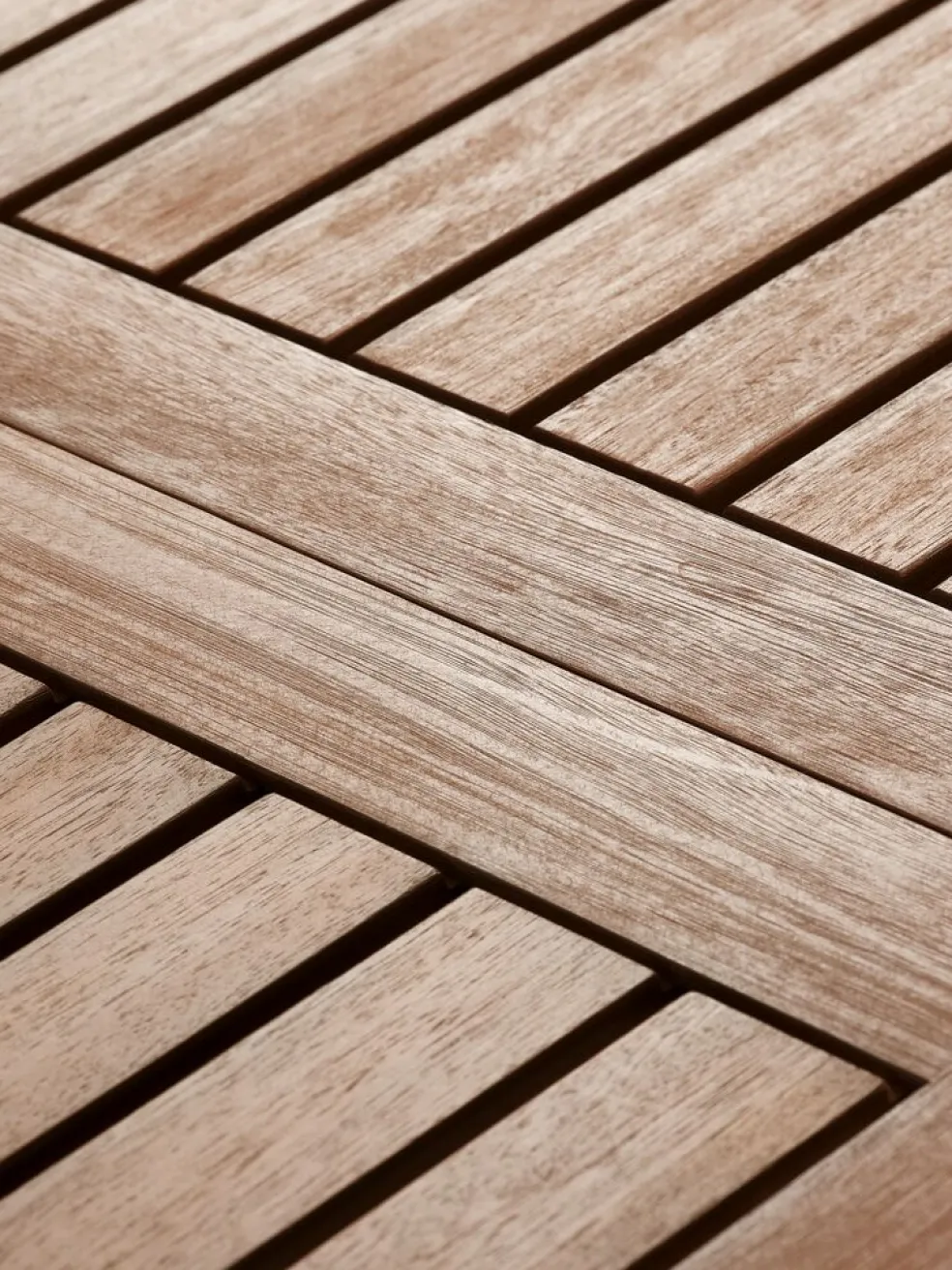 ULBJERG + NANNESTADULBJERG L214/297 table eucalyptus + 4 NANNESTAD chaise