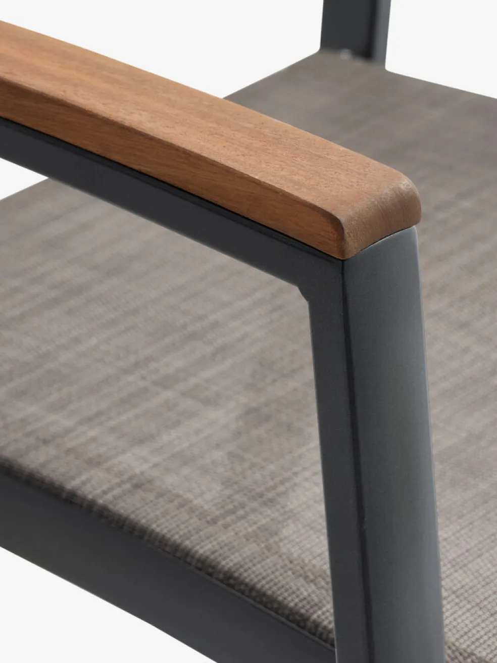 ULBJERG + SIRDALULBJERG L214/297 table eucalyptus + 4 SIRDAL chaises gris