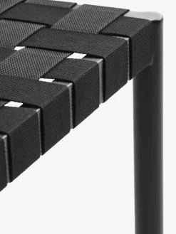 VRAADAL + HAGLEBUVRAADAL L62 table eucalyptus + 2 HAGLEBU chaises noir